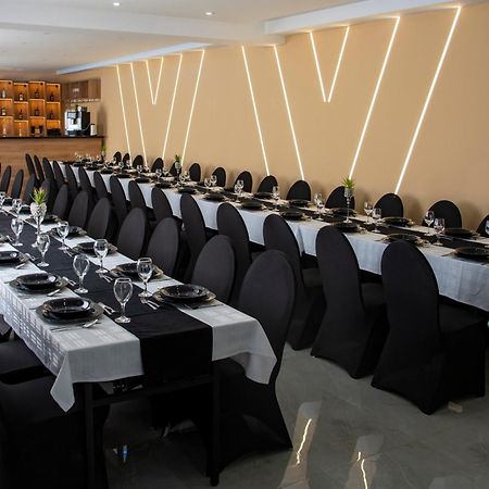 Sax-Win Hotel Pozega Bagian luar foto