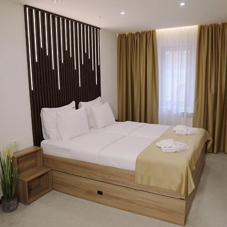 Sax-Win Hotel Pozega Bagian luar foto