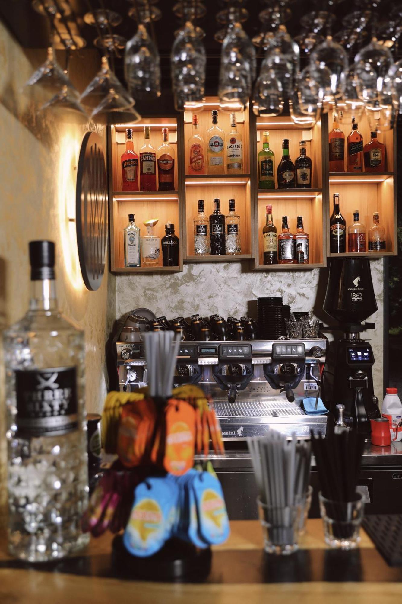 Sax-Win Hotel Pozega Bagian luar foto