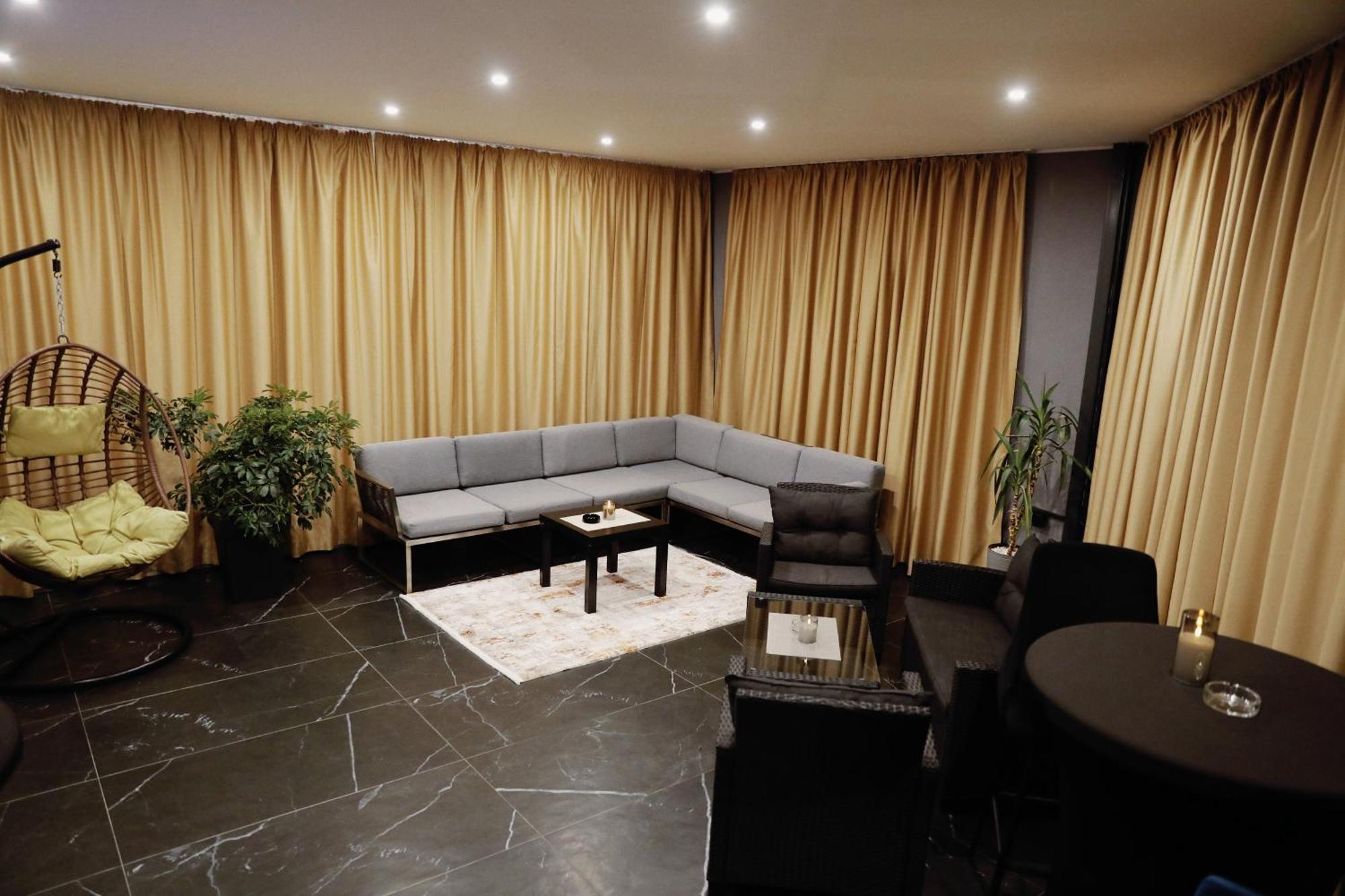 Sax-Win Hotel Pozega Bagian luar foto